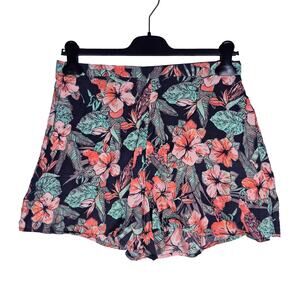 Mudd Floral Lightweight Casual Shorts Flat Front Juniors size Large